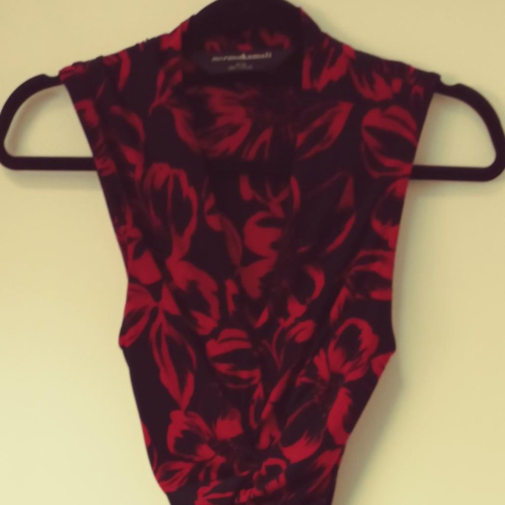 Norma Kamali Wrap Dress, red & black print, Size M